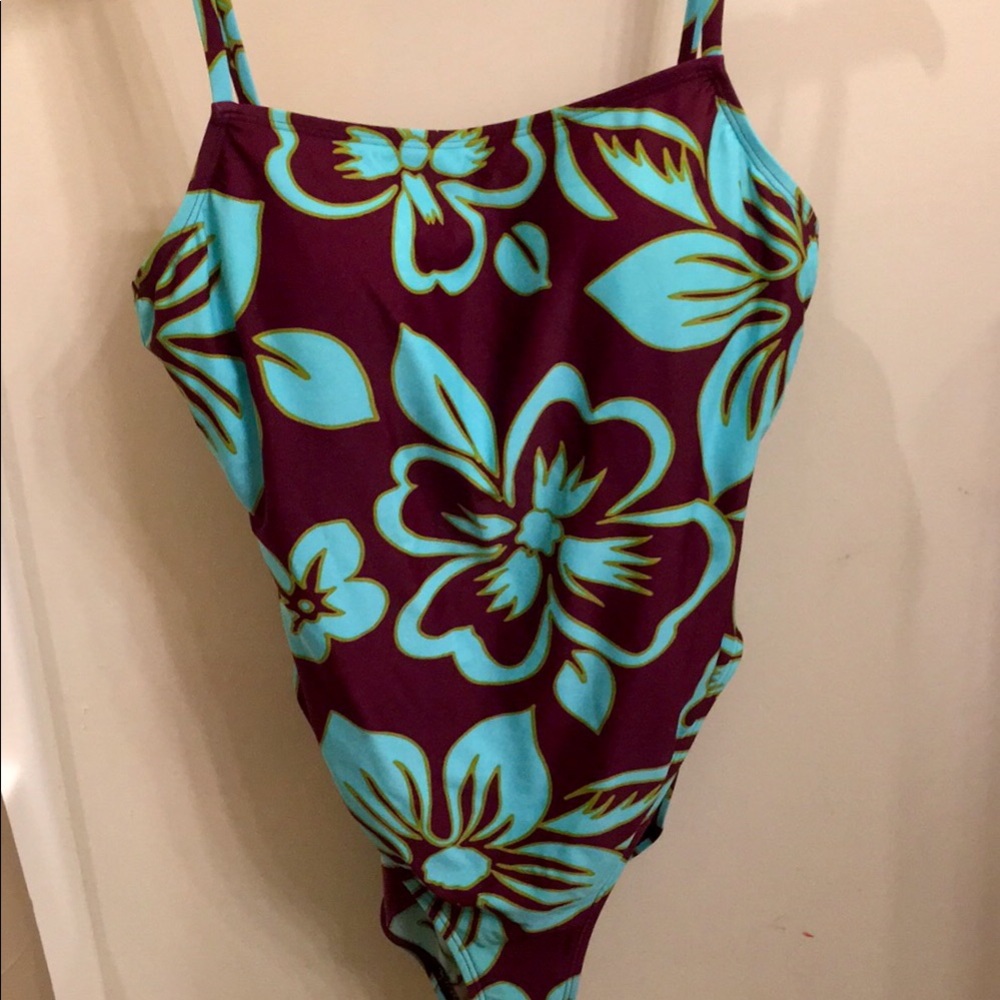 NWOT- Victoria’s Secret 1pc Swimsuit- (Size 16D).